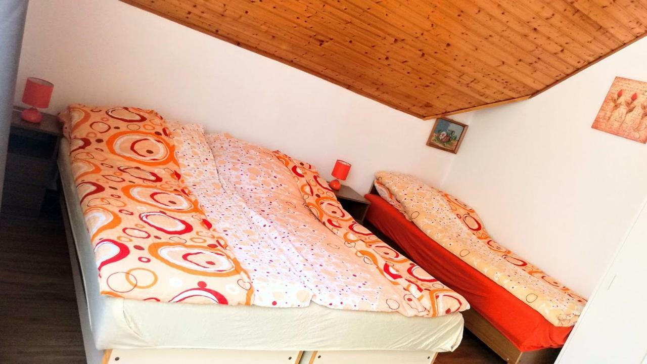 Balatonfoeldvar Centrum Apartmanok Extérieur photo